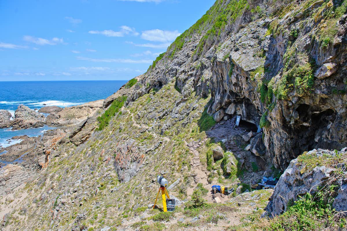 blombos